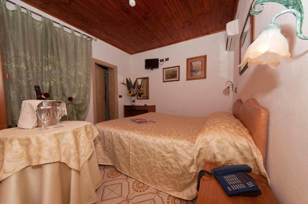 Hotel Villa Franca Forio  Номер фото