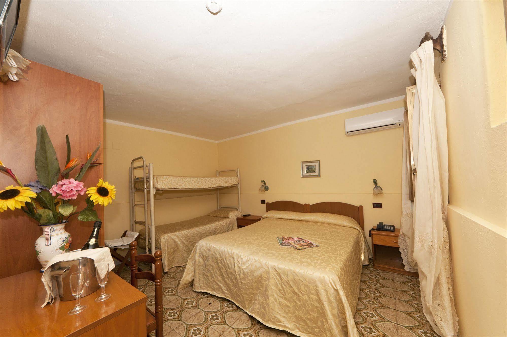 Hotel Villa Franca Forio  Екстер'єр фото