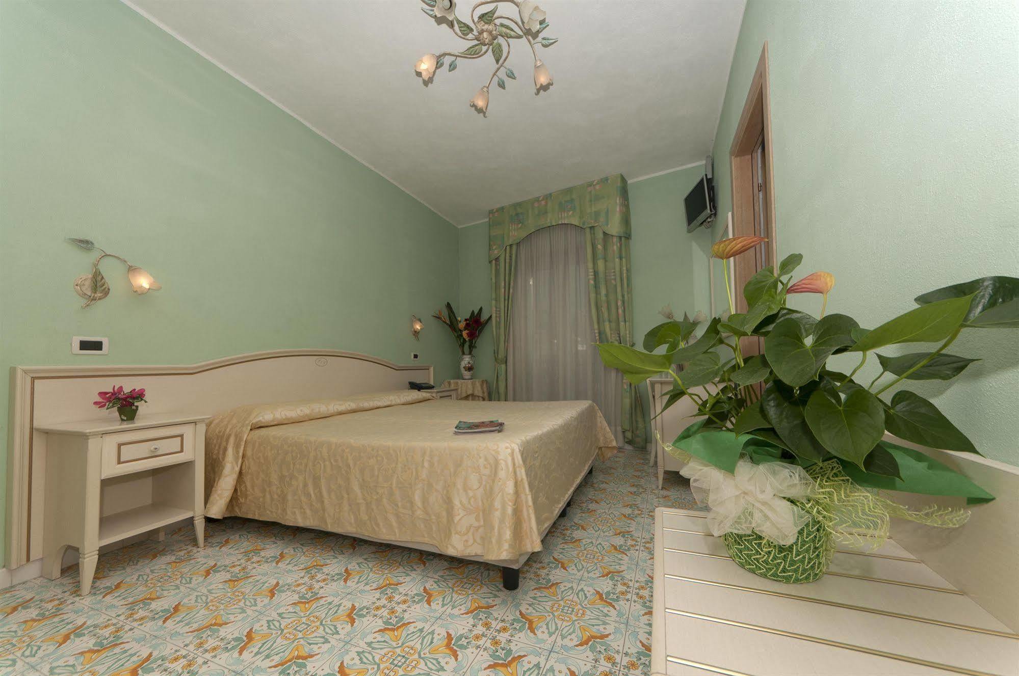 Hotel Villa Franca Forio  Екстер'єр фото
